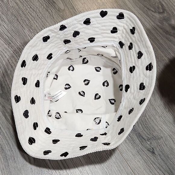 Urban Outfitters Corduroy Heart Bucket Hat - Picture 5 of 5
